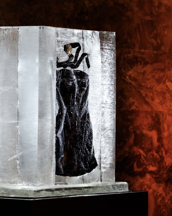 История одного декора: лед, пламя и величие