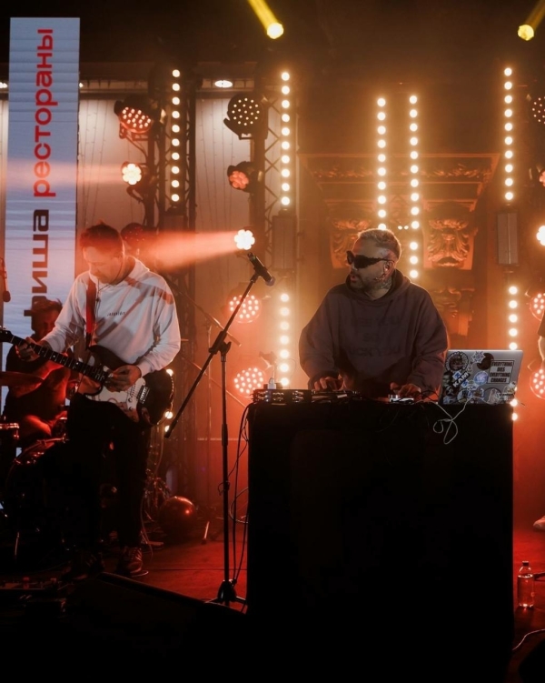 Закрытый гастроном «Елисеевский» открыл свои двери —