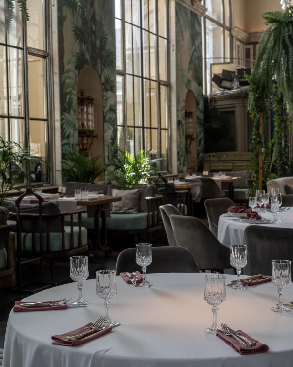 Куда не стыдно привести гостей из Италии.