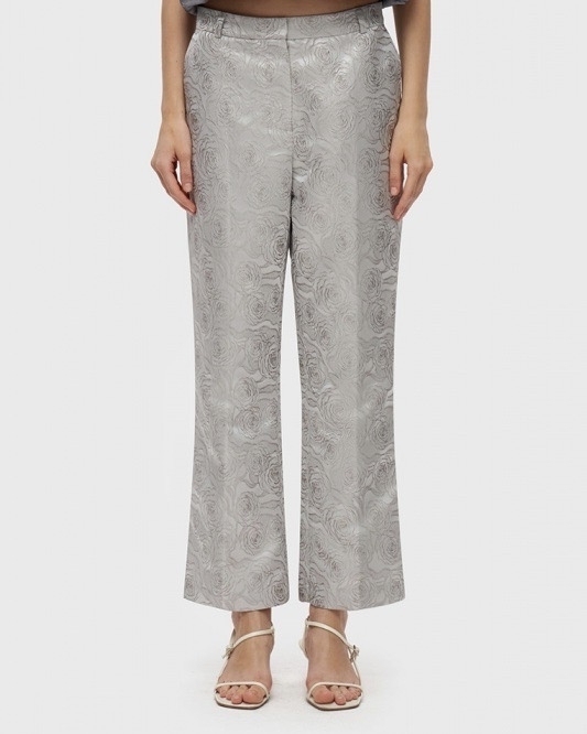 Далеко ходить не надо! Выбираем нарядные образы