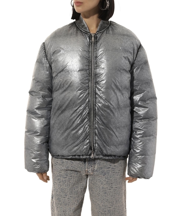 Металлик — хит сезона. Как носить самые