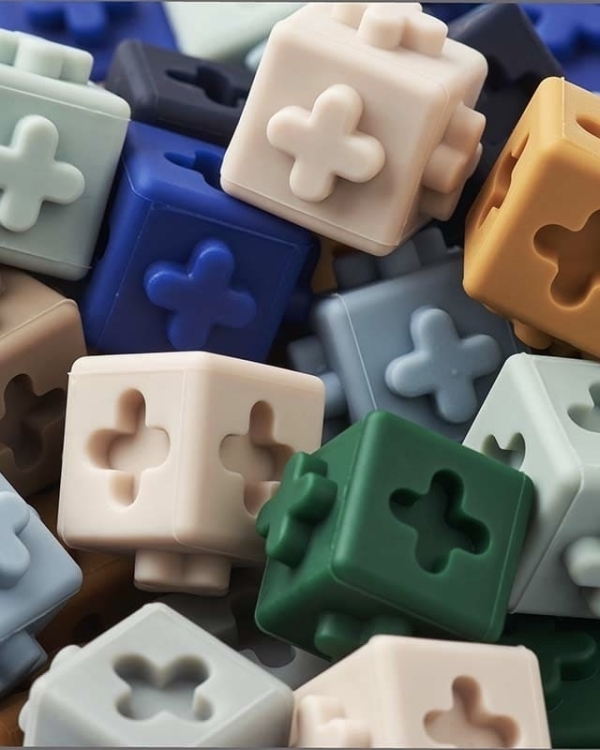 Что подарить детям на Новый год 2025?