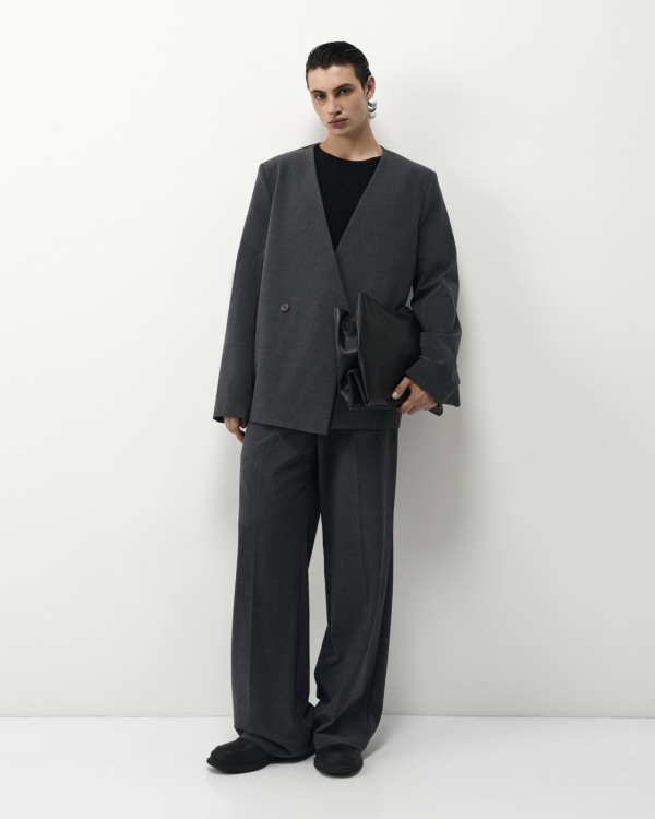 Где купить готовый мужской костюм: лучшие магазины