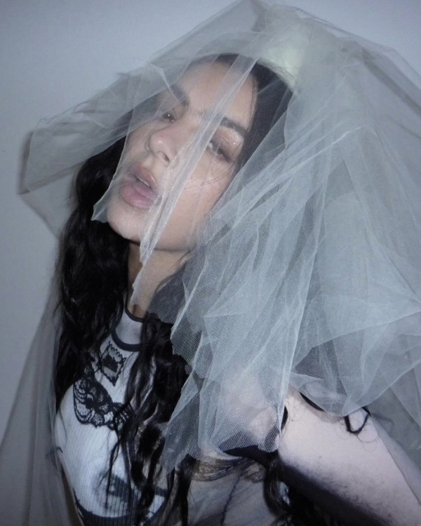 Brat — главное слово 2024 года. Что