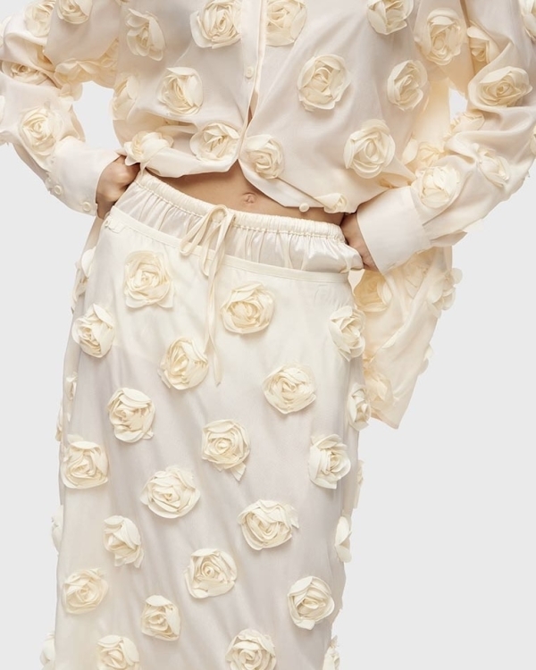 Что надеть гостям на свадьбу зимой?