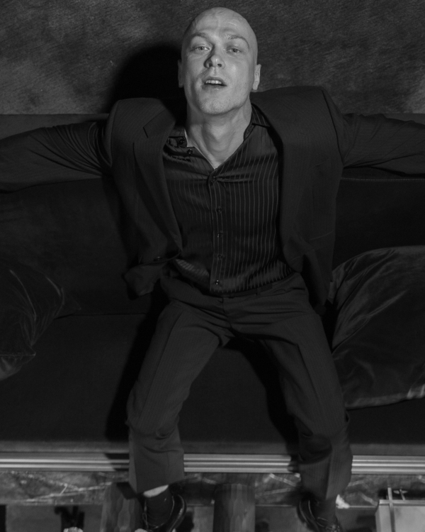 Рассматриваем новую съемку главной звезды уходящего года