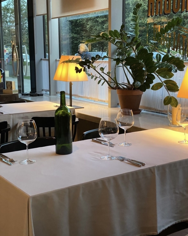 Куда не стыдно привести гостей из Италии.