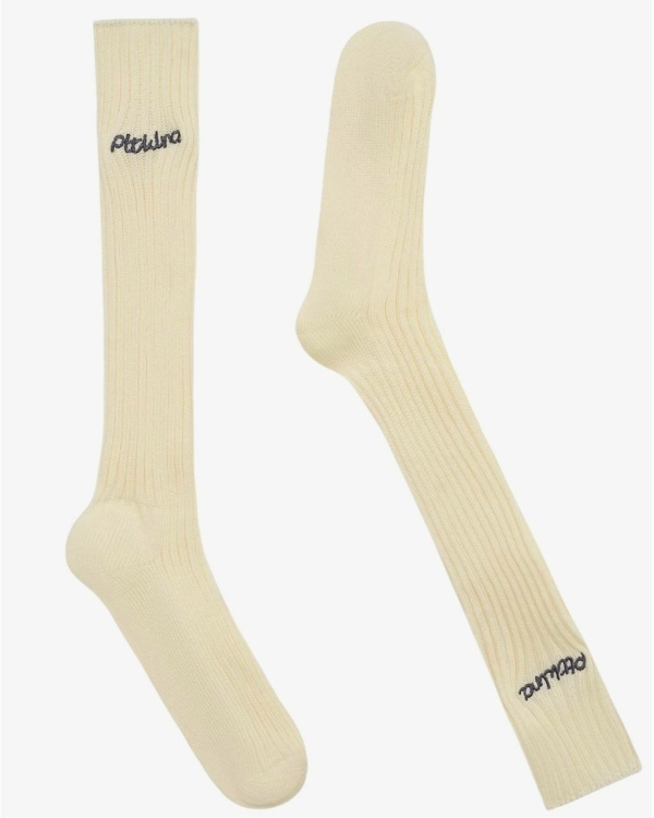 Идеи подарков на День матери 2025