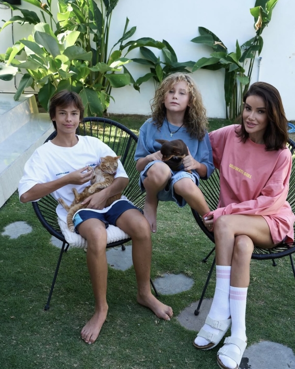 С Днем матери! Вдохновляемся звездными героинями