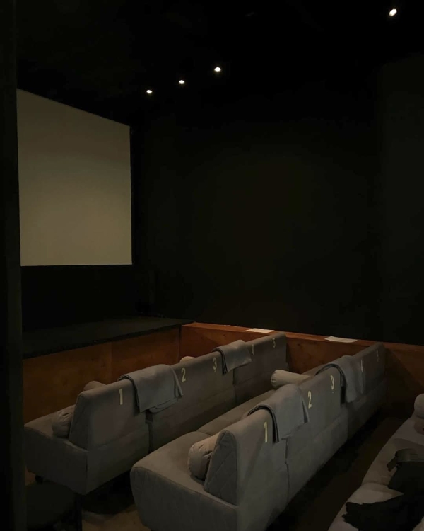 5 самых атмосферных кинотеатров Санкт-Петербурга