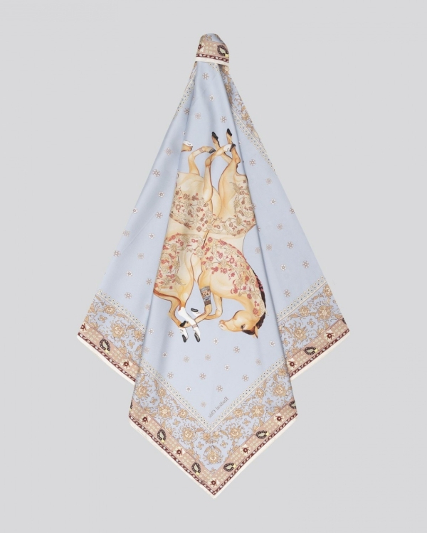 На коне: стильные аксессуары с символом 2026