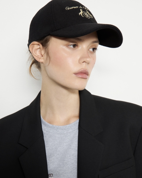 На коне: стильные аксессуары с символом 2026