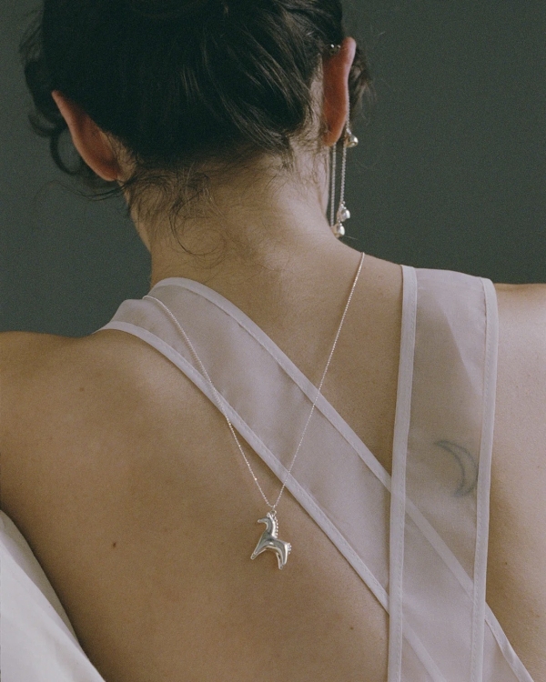 На коне: стильные аксессуары с символом 2026