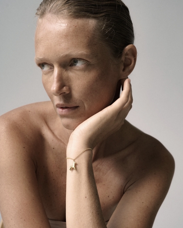 На коне: стильные аксессуары с символом 2026