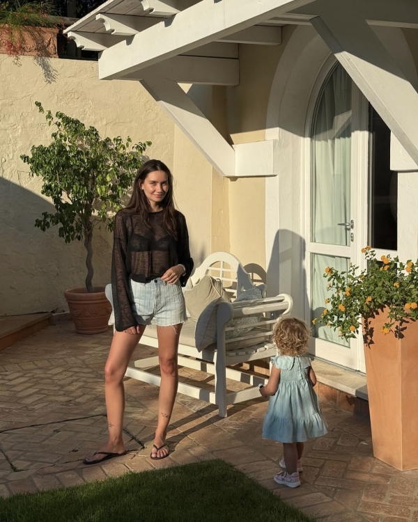 С Днем матери! Вдохновляемся звездными героинями