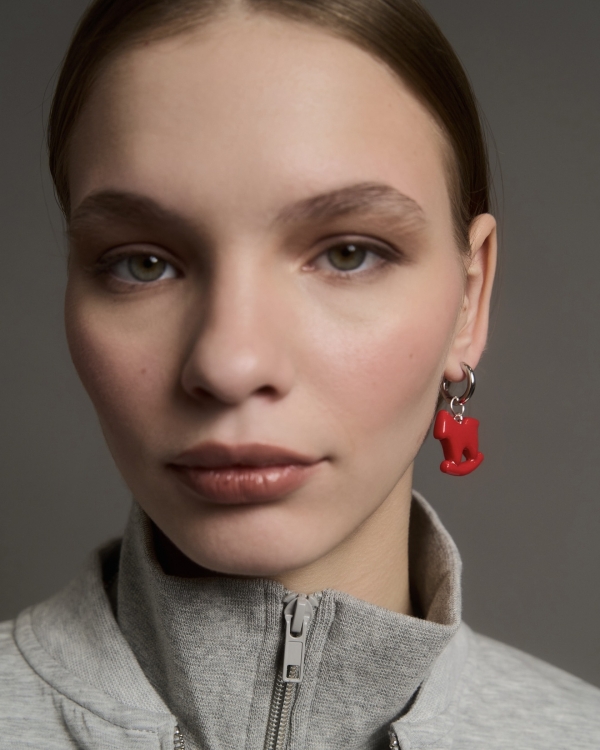 На коне: стильные аксессуары с символом 2026