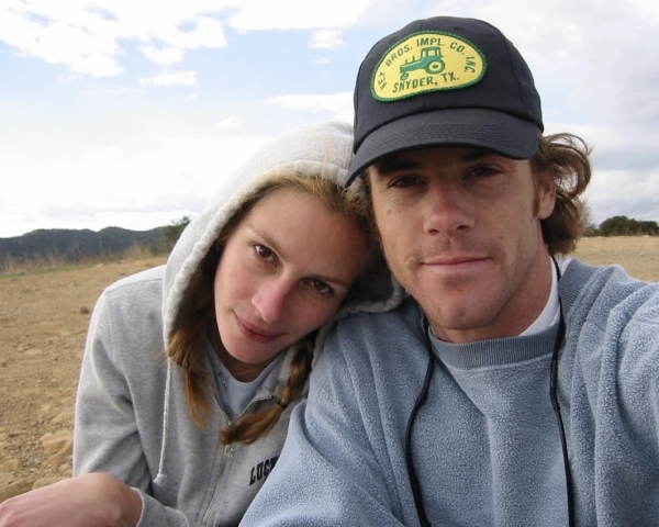 Джулия Робертс поздравила близнецов с 21-летием