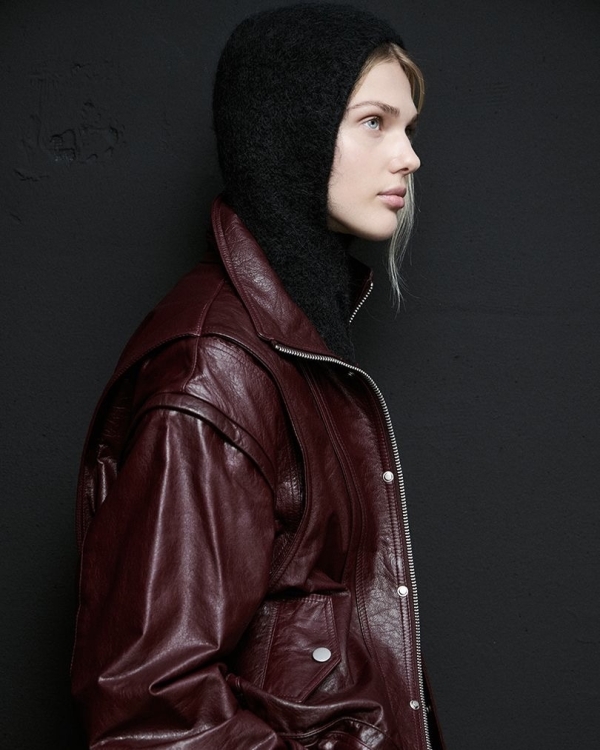 Шапки, капоры, повязки и другие головные уборы,