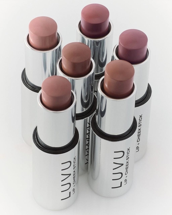 Идеи подарков на День матери 2025