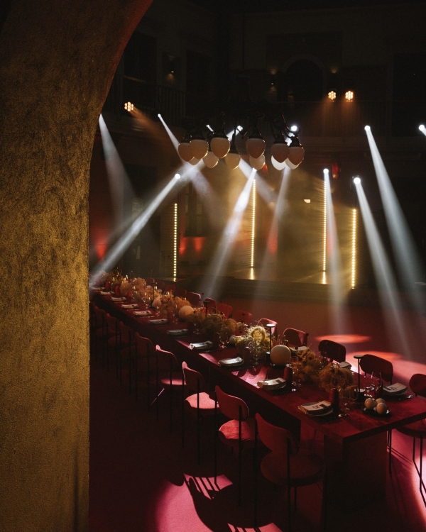 Конструктивизм, сочный красный и эстетика a la