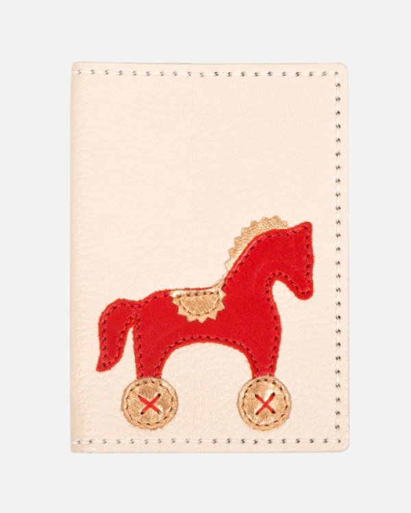 На коне: стильные аксессуары с символом 2026