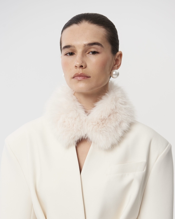 Главные модные аксессуары для невест этой зимы