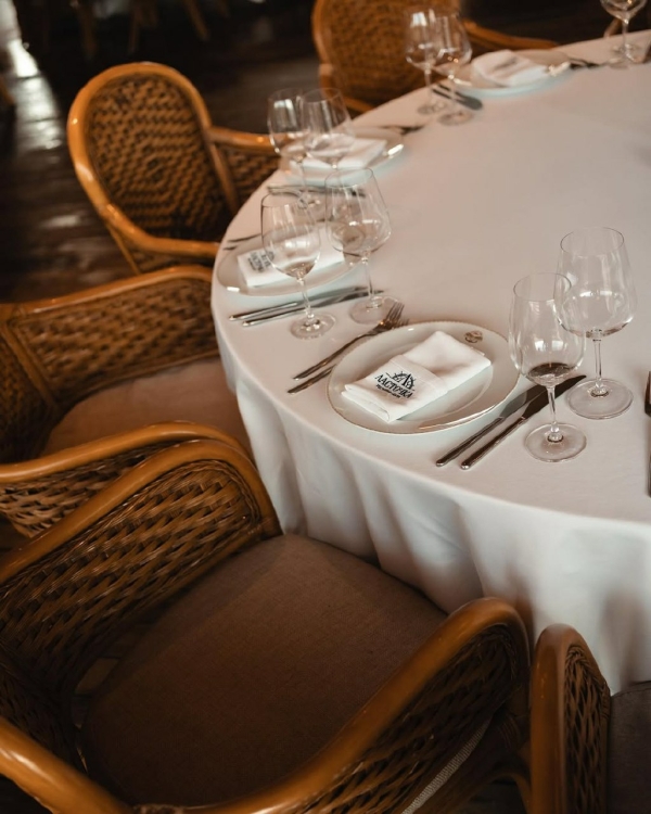 20 ресторанов Москвы, которые впечатлят на первом