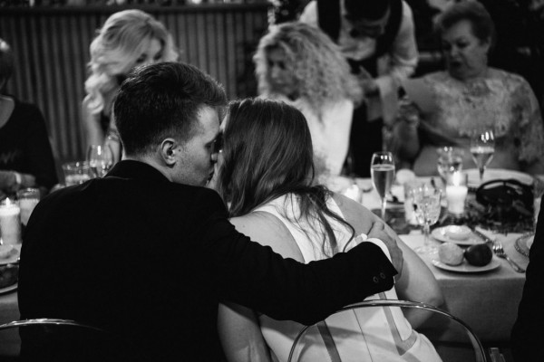 Свадьба в пространстве винного завода