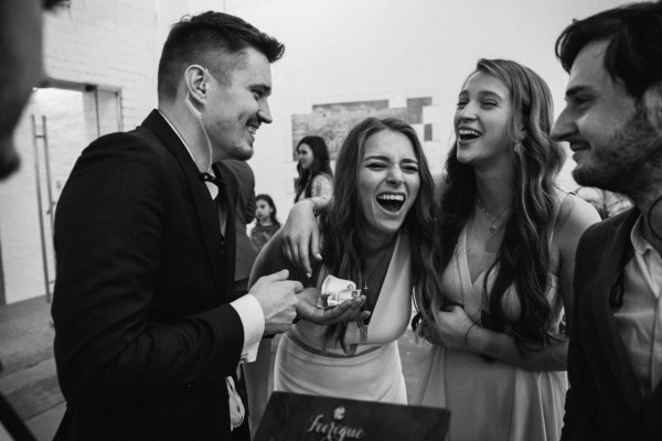 Свадьба в пространстве винного завода