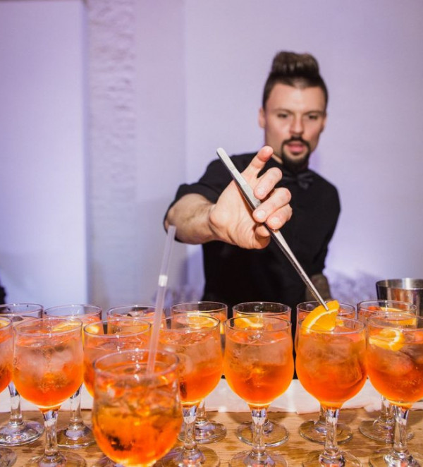 Свадьба в пространстве винного завода