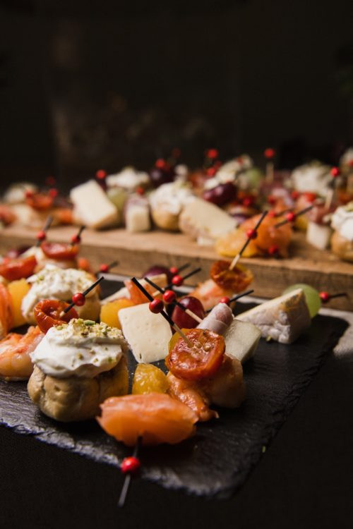 Свадьба в пространстве винного завода