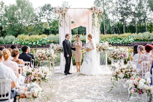 Самое нежное чувство: свадьба Насти и Леши