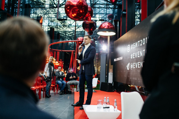 Радио, телевидение, премии — история и опыт