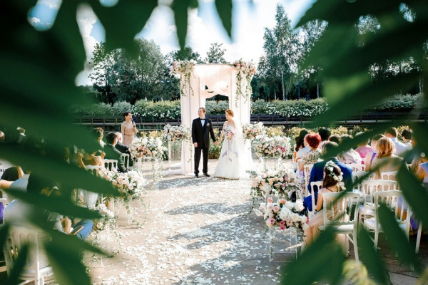 Самое нежное чувство: свадьба Насти и Леши