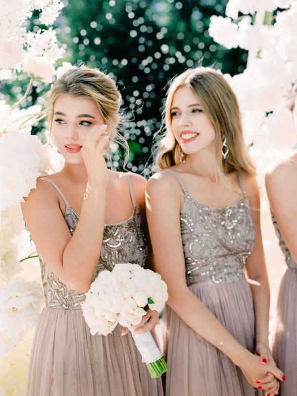 Белоснежная свадьба на берегу озера