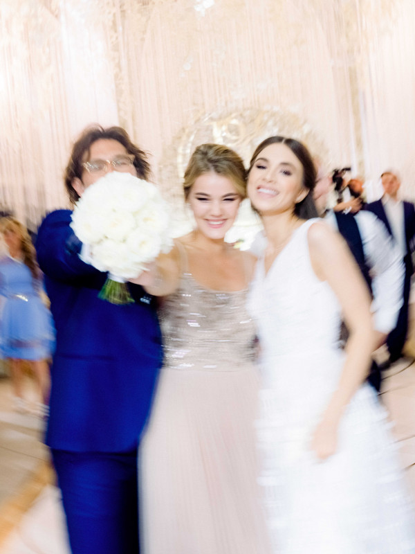 Белоснежная свадьба на берегу озера