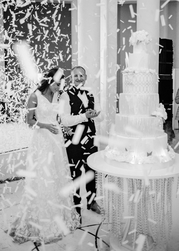 Белоснежная свадьба на берегу озера