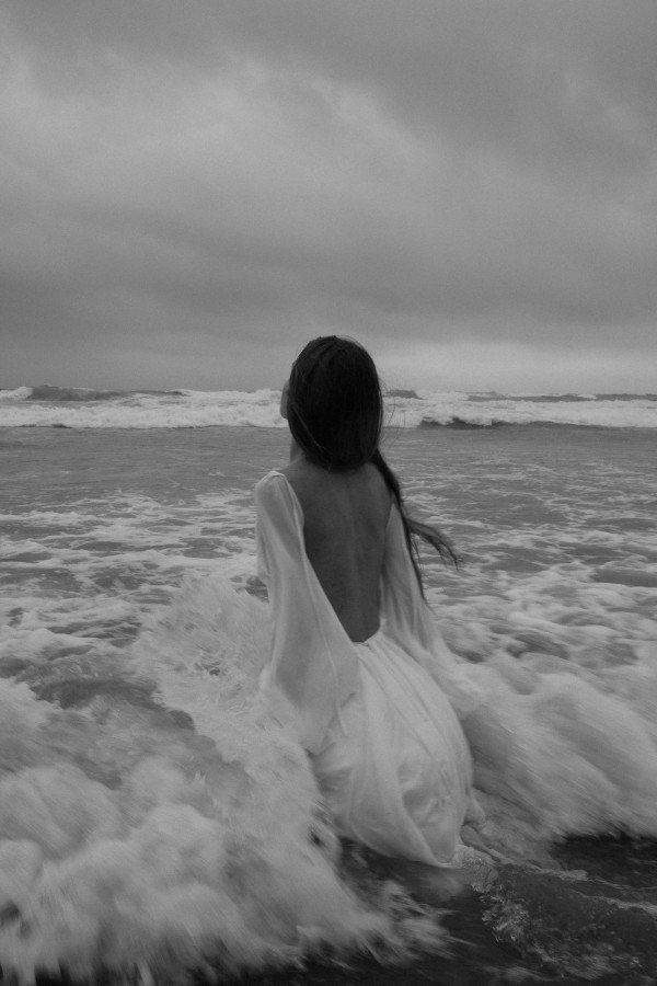 Предсвадебная съемка на берегу океана