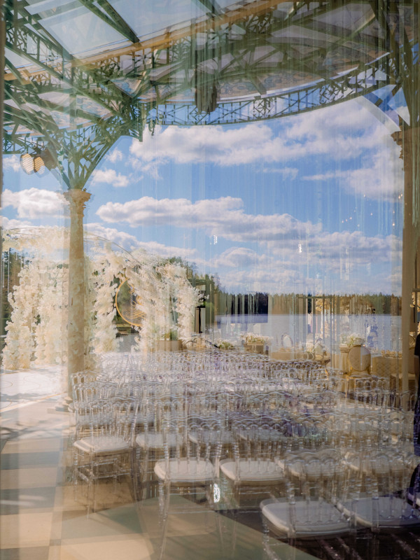 Белоснежная свадьба на берегу озера