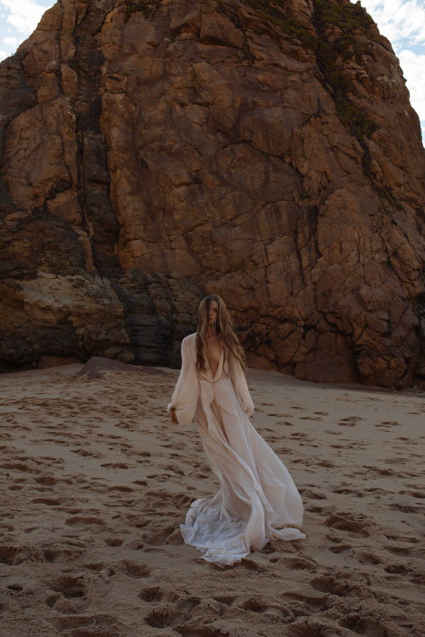 Предсвадебная съемка на берегу океана