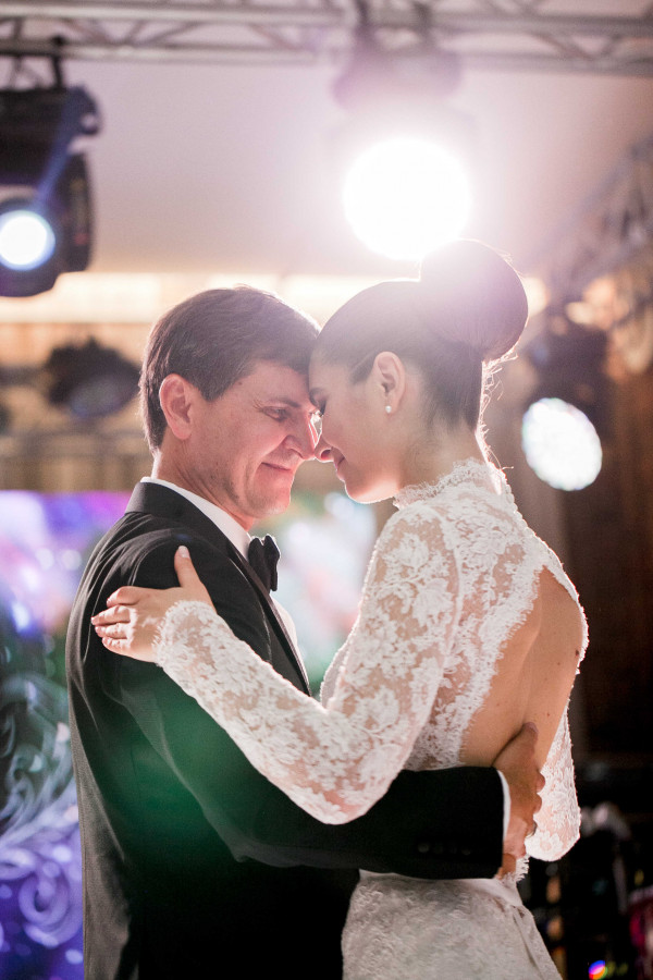 Летняя свадьба среди сосен