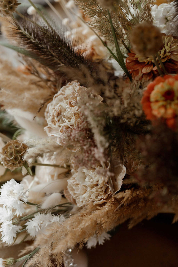 Осенняя свадьба в золотисто-пепельных оттенках