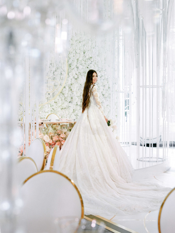 Белоснежная свадьба на берегу озера