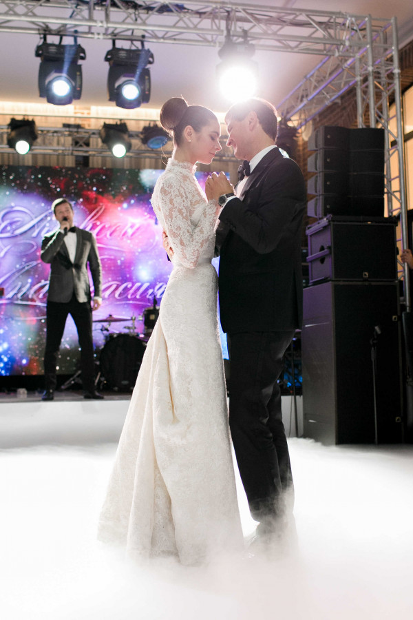 Летняя свадьба среди сосен