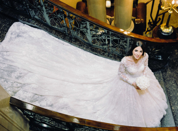 Белоснежная свадьба на берегу озера