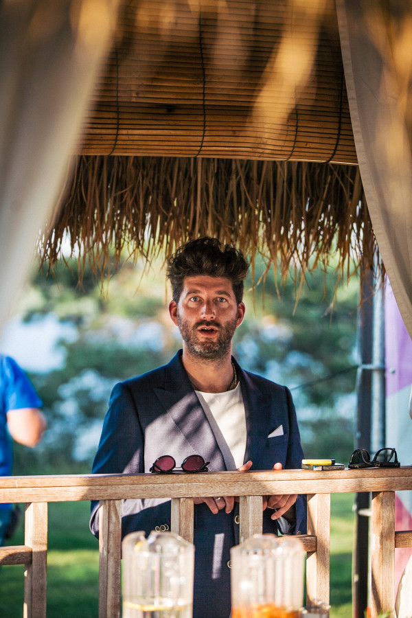 Ведущие Дмитрий Кожома