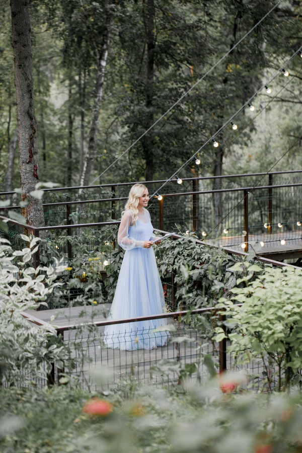 Летняя свадьба среди сосен