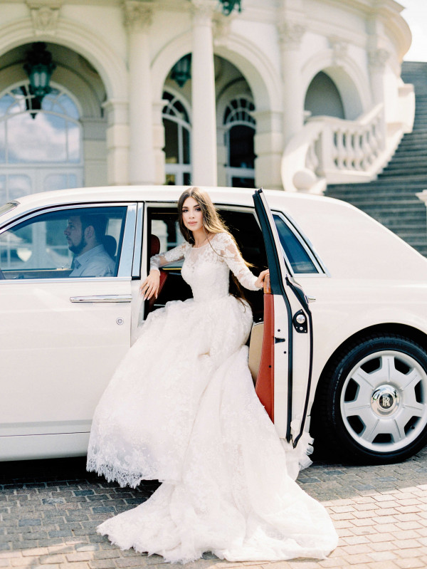 Белоснежная свадьба на берегу озера