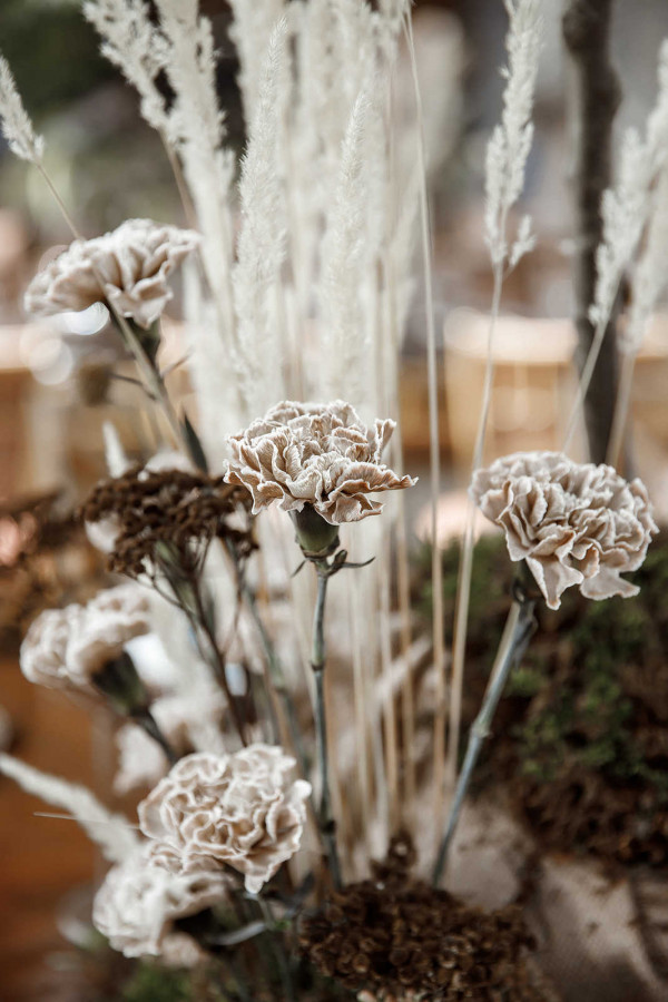 Осенняя свадьба в золотисто-пепельных оттенках