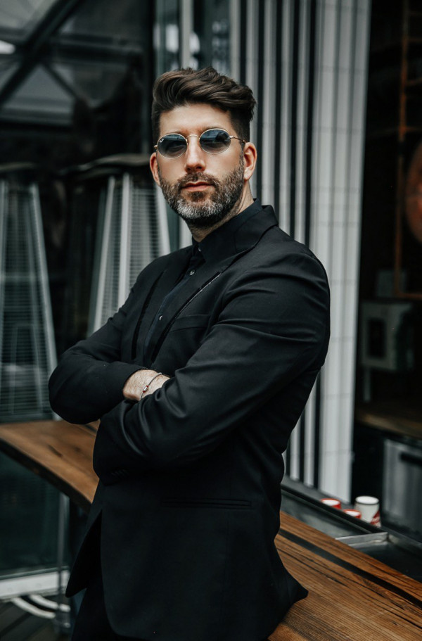 Ведущие Дмитрий Кожома